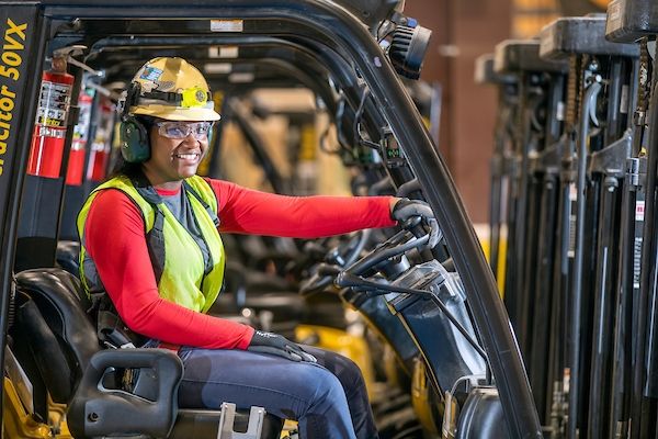 How to get a job as a forklift driver