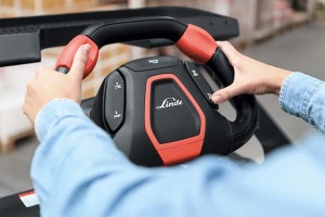 Linde E20 steering wheel