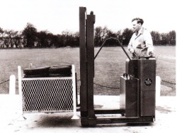 early reach truck