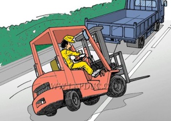 forklift across incline overturn